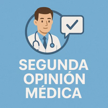 Médico con bata y estetoscopio junto a un icono de verificación, representando el servicio de segunda opinión médica.